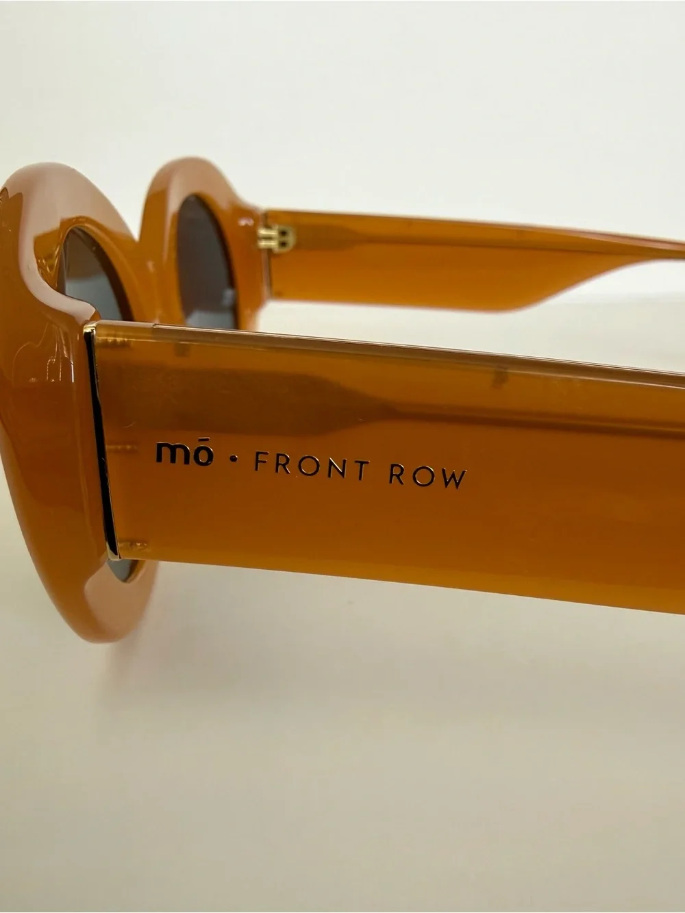 NEW!!! MO oval women sunglasses European brand Retail 350$